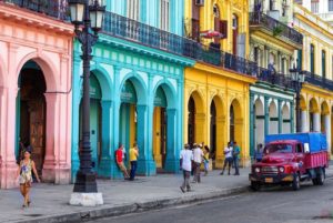 Разноцветные здания Гаваны